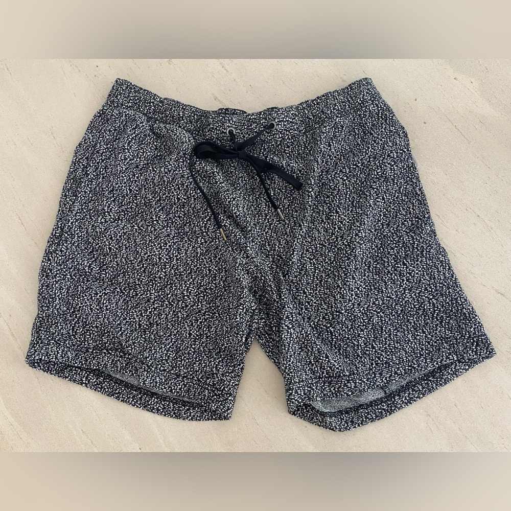 Men’s ONIA Drawstring Shorts in Black and White size M